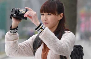 【拍客】20岁男子患怪病似婴儿 拍客8周年含泪回顾