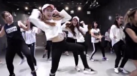 火遍全球的洗脑神曲《C哩C哩 PANAMA 》泰国美女舞蹈室版