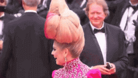 戛纳红毯女星顶雷人发髻抢镜