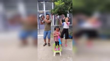 少儿益智：萌娃一家太搞笑了