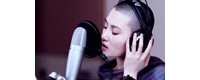 天籁之音光头帅气女神张莲演唱《爱情》