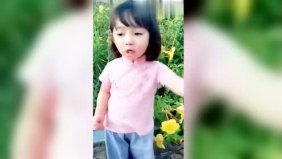 可爱的萌宝，当她把手放下来的那一刻，感觉我的全世界都是她