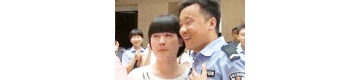 【拍客】实拍公安大学浪漫求婚 "毕婚族"