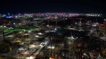 飞阅雄安丨凌晨两点半 雄安工地不夜天