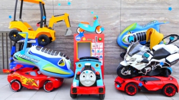 萌娃小可爱的玩具汽车店开业啦！各种玩具车真是应有尽有呀！—萌娃：走过路过，不要错过！