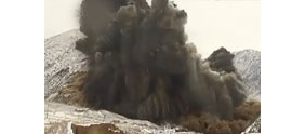 【拍客】实拍爆破一座山时的震撼场景