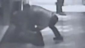 为抢微信红包打伤同学：毕业30年聚会 他是这么干的