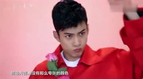演技派鲜肉型男 变身“骚气”大儿童