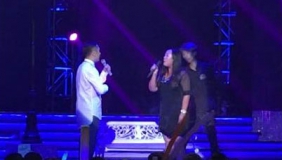 今日头条：有钱姐夜店发飙 扬言包养男歌手