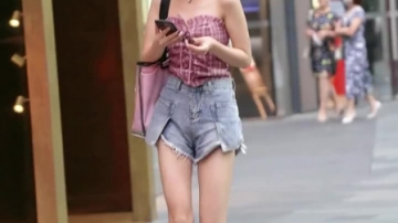 街拍美女，笑起来的那一刻，我好像恋爱了！