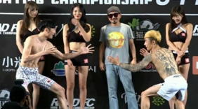 韩国拳手学李小龙得瑟出场 结果开场遭一拳KO翻白眼