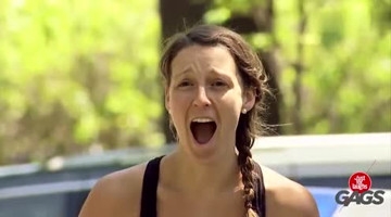 这个恶搞节目看得好蛋疼啊！