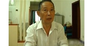 【拍客】无良银行忽悠老人 2万存款变保险