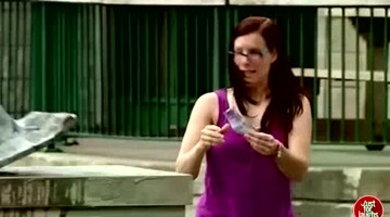 国外恶搞贪心的人