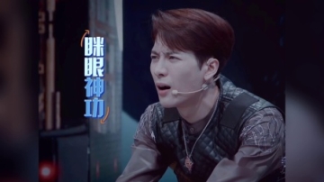 天天向上：王一博跟王嘉尔谈话提到肖战 也太夸张了吧