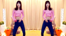 牛仔裤美女就这么开始舞蹈