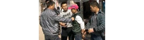 【拍客】街头实拍警察抓飞车大盗