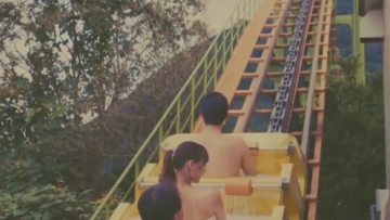 最奇葩的游乐场！边玩过山车边泡温泉，画面不敢看啊！