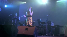 阎奕格实力高歌《海阔天空》，非常棒的女声翻唱！