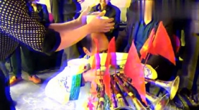 民间唢呐牛人表演绝活，一口气同时吹十二个唢呐