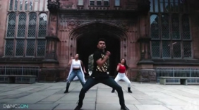 印度大街上美女舞蹈视频