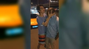 京城富少开兰博基尼街头恶搞老外！