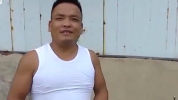 牛人有绝活 鼻孔吹轮胎