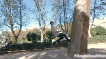 国外牛人绝活惊呆你！带轮椅倒立俯卧撑