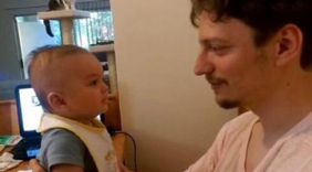 被爸爸气坏的宝宝们 反应简直太可爱啦！