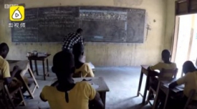 非洲孩子这么上计算机课 学生从来不知道电脑长啥样