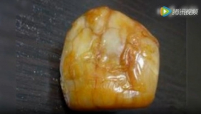 老农大爷花70块钱买鸡，却得到一个200万的东西！究竟是啥