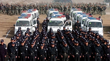 新疆警方一分钟内处置一起暴力事件 一分钟内击毙3暴徒