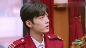 撞衫不可怕谁丑谁尴尬，撒贝宁和肖战撞衫，肖战是男神小撒是买家秀