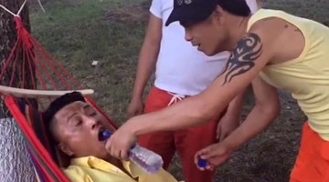 超级搞笑，打呼噜恶搞！