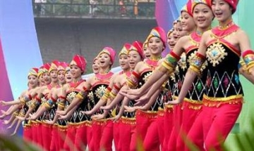 活久见！春节期间全国各地奇葩辣眼风俗