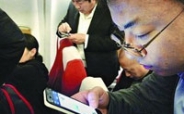 <放下手机>唱出现代人苦恼 用心生活不被手机所累