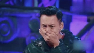 陈伟霆获胜，冲上台拥抱宋茜，两人激动对哭！