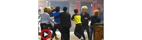 直击非主流青年持砖头街上大战