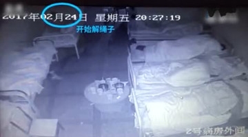 监拍精神病人持筷杀3人 