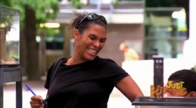 老外街头恶搞 恐怖蜘蛛