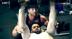 他是继拉扎尔之后的又一型男，肌肉逆天，还有帅气外形！