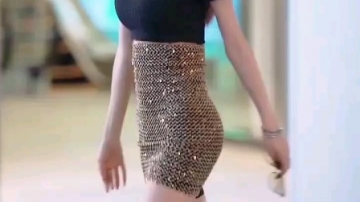【超级大长腿】街拍美女小姐姐，真漂亮