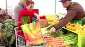 车门全开，恶搞灵异事件？