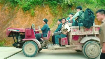 我和我的家乡：黄渤本色出演让人笑喷，不料宝强更牛！刘昊然都傻了