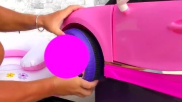 萌娃小可爱：小萝莉真是个淘气鬼，把小挖土机弄坏了，亲子益智玩具儿童乐园