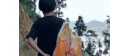 【拍客】留守孩子艰苦求学塑料袋做“书包”