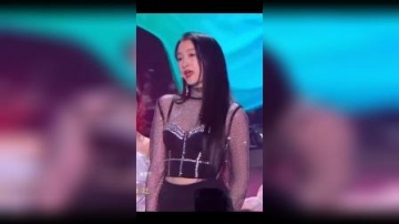 明星：关晓彤真是亮眼