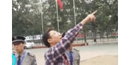 【拍客】河北球迷与北京保安的对峙 疯狂的保安