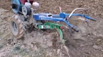 高手在民间；我们村种地已经实现“无人驾驶”，这技术不能让美国人看见