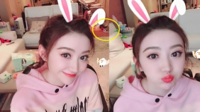 景甜微博秀恩爱晒自拍 暴露了和张继科同居的小秘密？